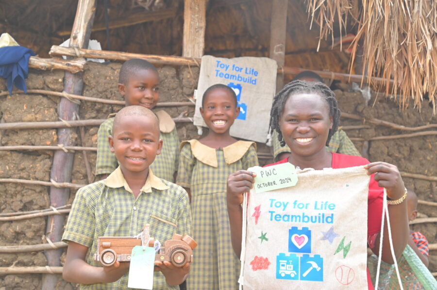 Hope Primary School, Toy for Life distribution, Lightbulb Teams