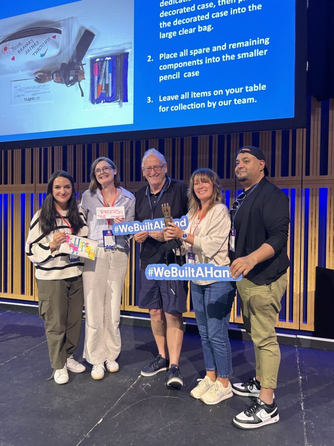 Team engagement - CSR team build showcase at c&it - lightbulb teams